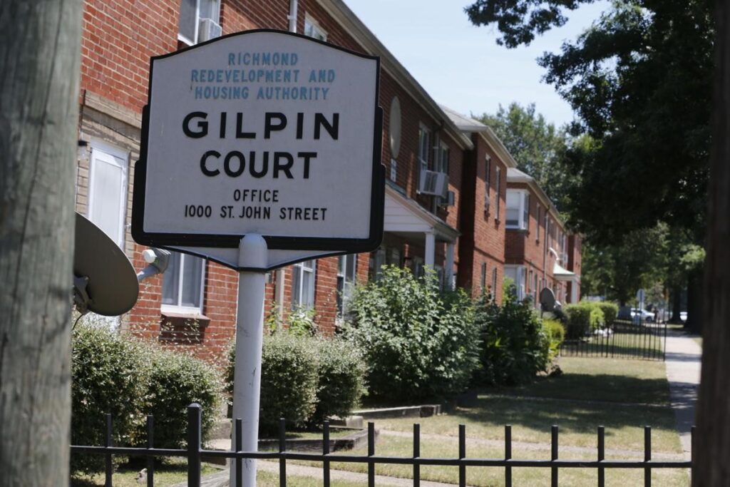 Gilpin Court sign